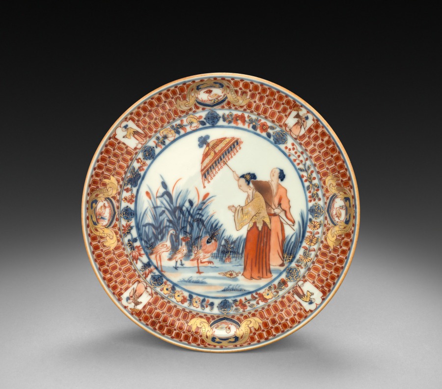 Saucer-shaped Dish