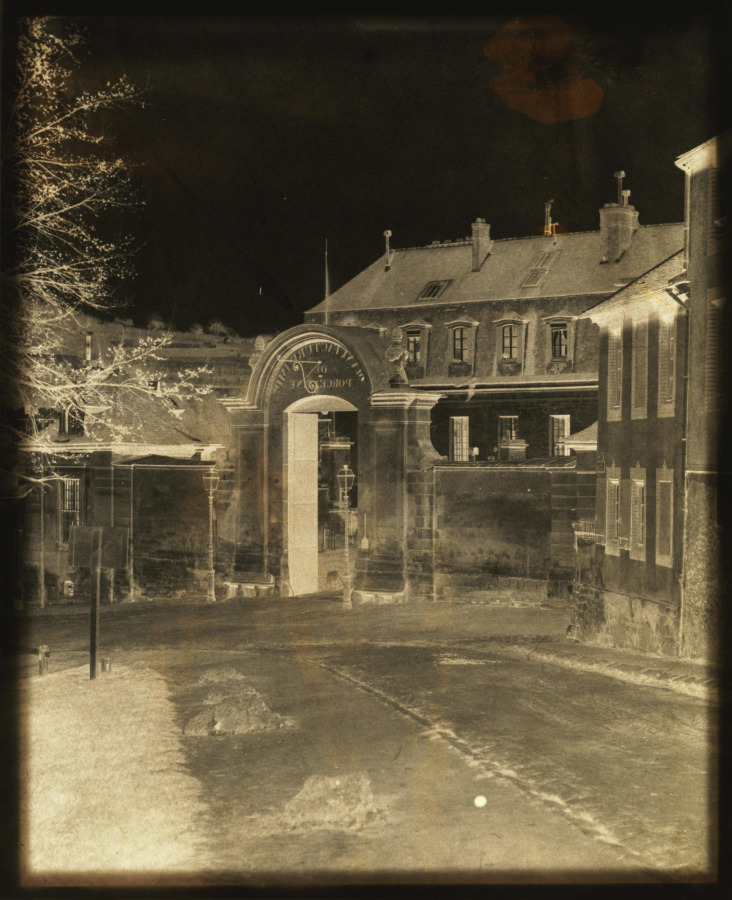 Doorway to Sèvres Factory