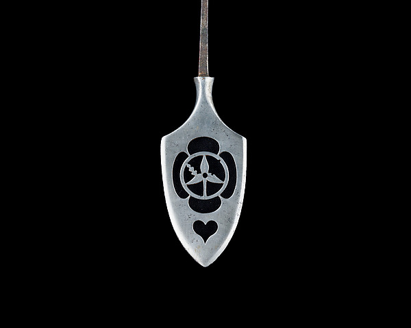 Arrowhead (<i>Yanone</i>)