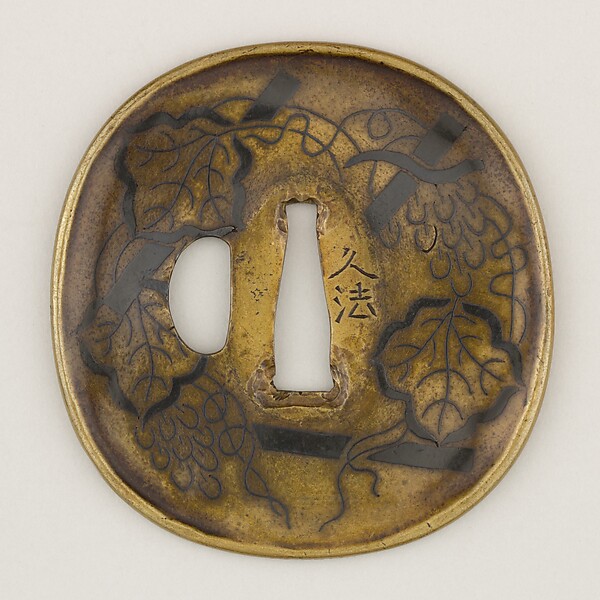 Sword guard (<i>Tsuba</i>) With Grapevines on Trellis Motif (葡萄棚図鐔)